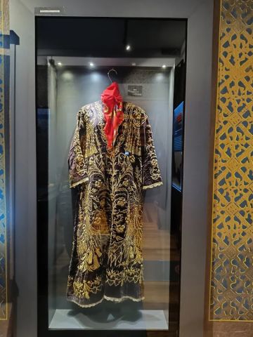 İşlemeli kaftan